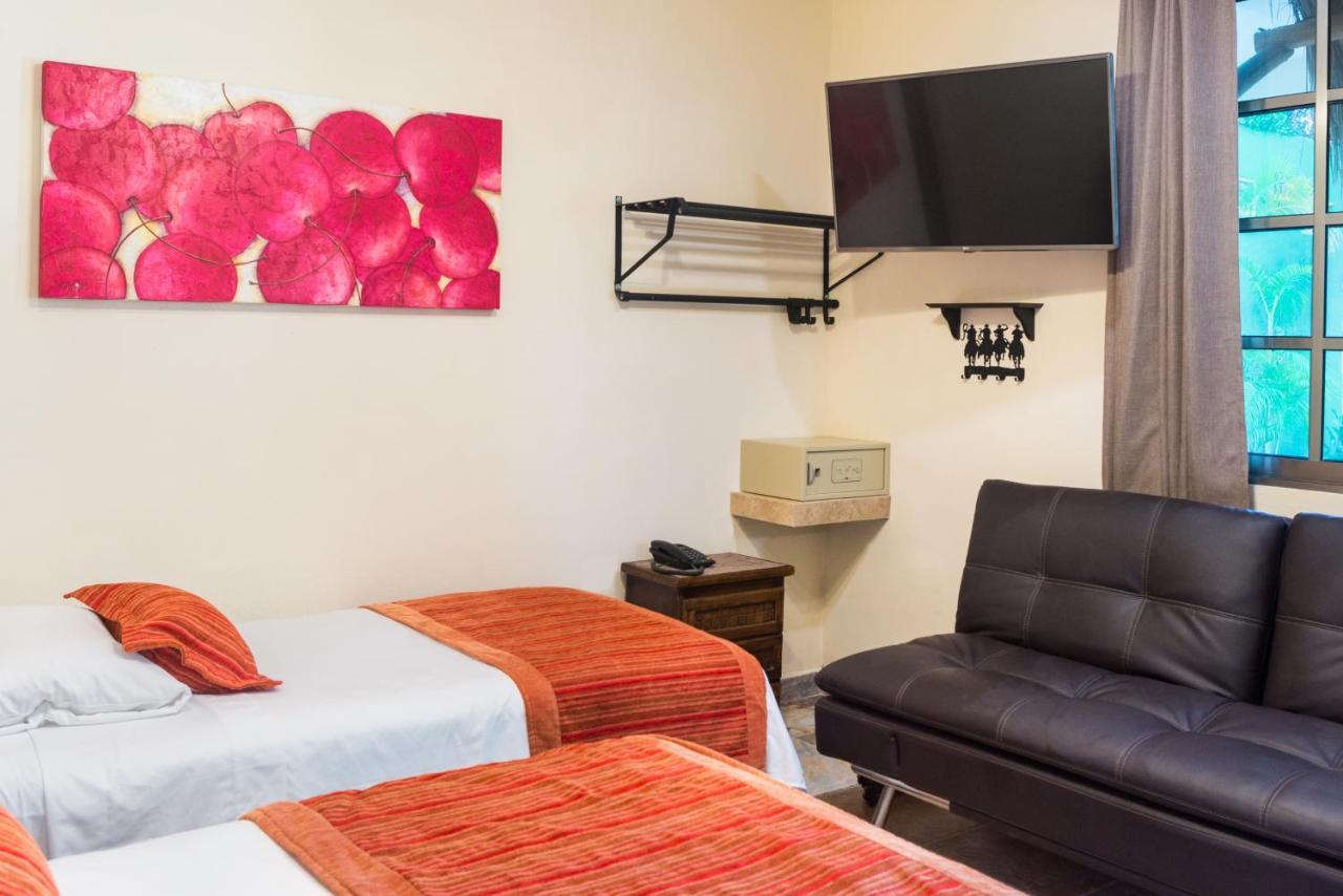 Alamos Inn Hotel Con Jacuzzi Y Piscina Cancun Ngoại thất bức ảnh